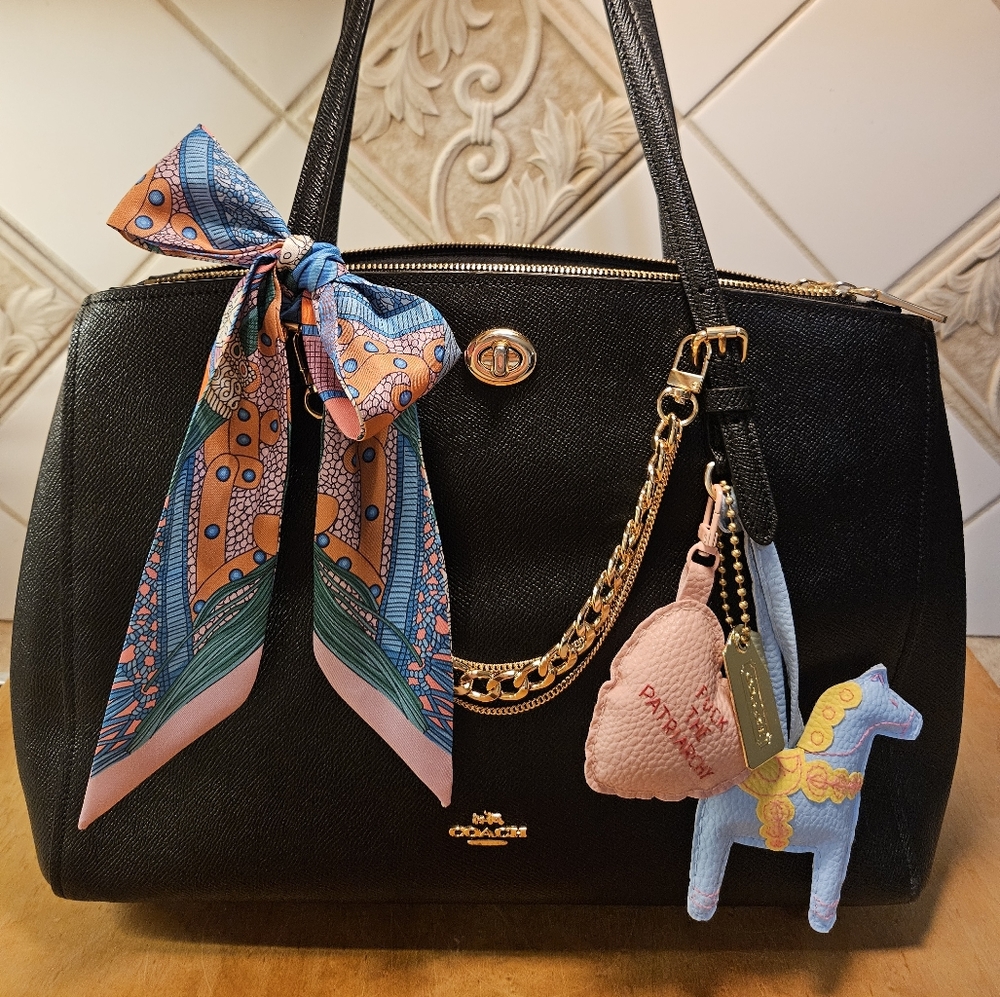 Auth Coach Turnlock Carryall Bag